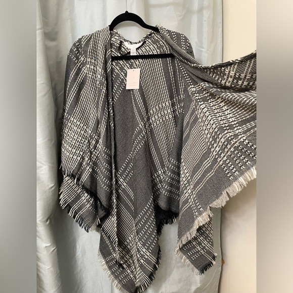 Brand new poncho/cover one size fits all - Picture 3 of 6